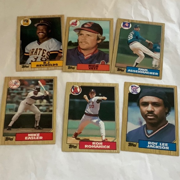 Bundle of Baseball Cards Lot 52** - Picture 6 of 6